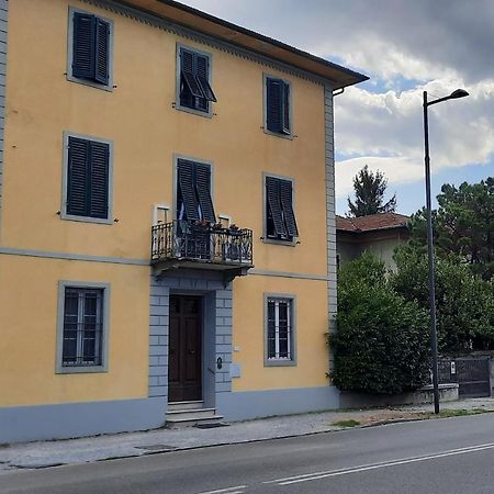 Finestra Sul Borgo Hotel ลุคคา ภายนอก รูปภาพ